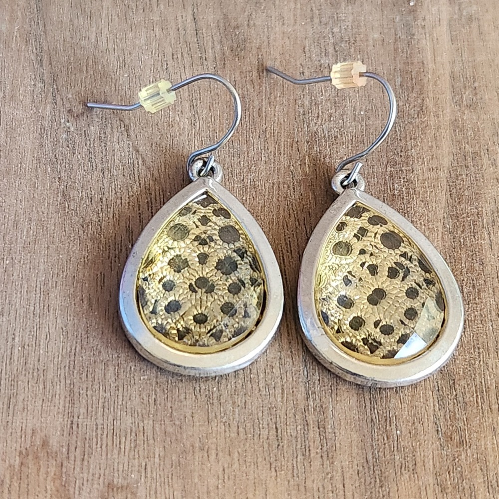 Gold Lace Pattern Teardrop Faceted Glass Drop Earrings‎ Silver Tone Mixed Metal